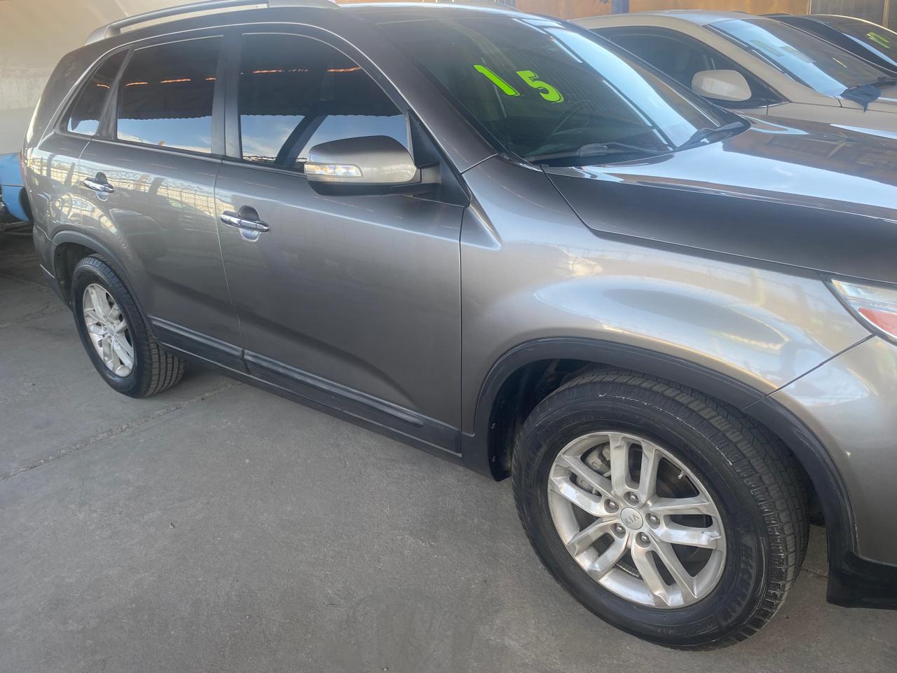 KIA SORENTO